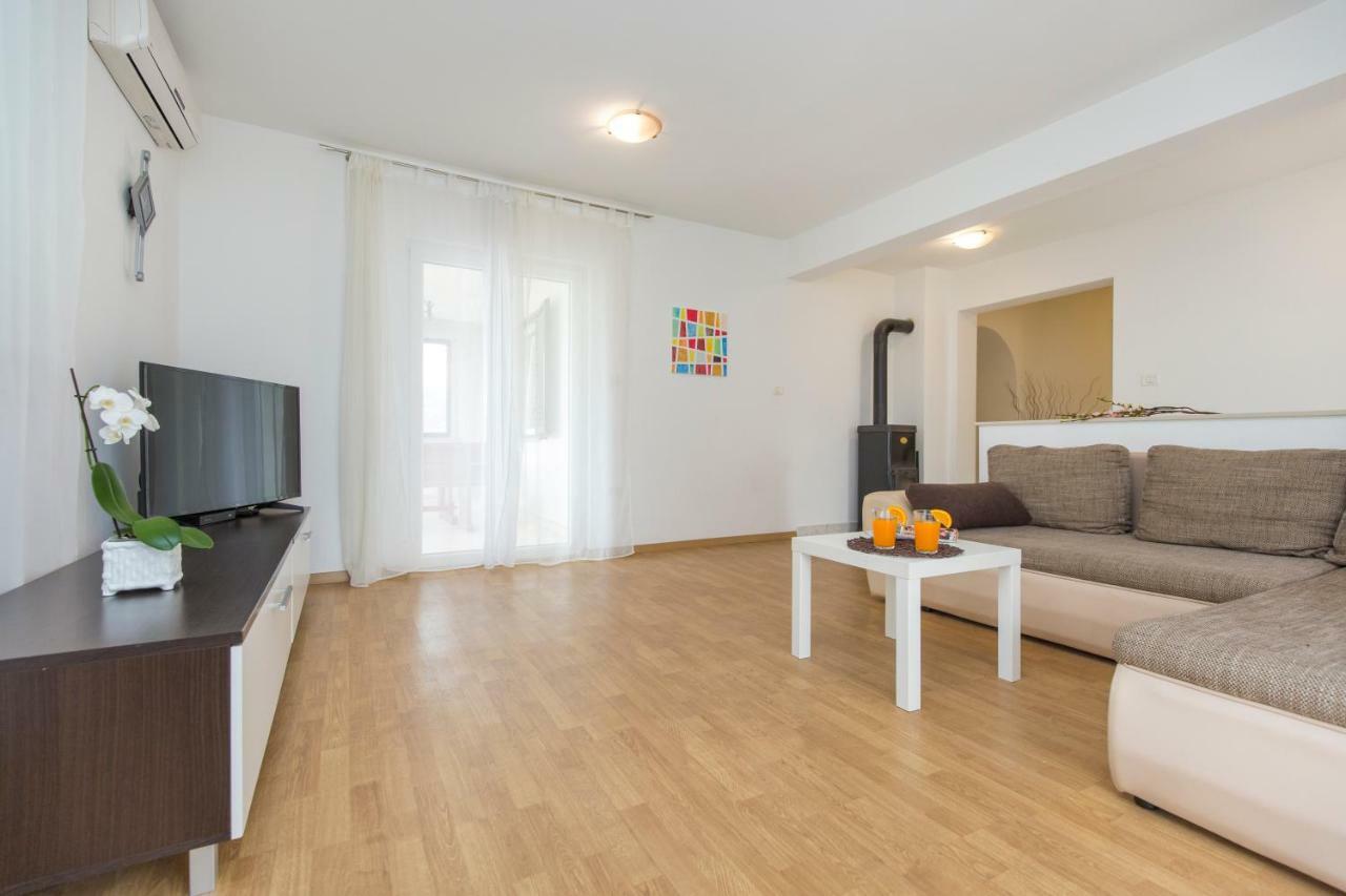 Basanni Apartment Labin  Bagian luar foto